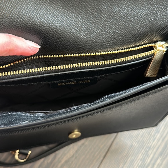 Michael Kors Jet Set crossbody bag - Picture 5 of 14